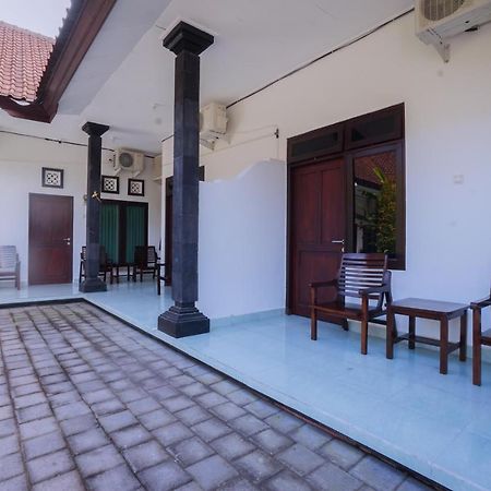 Kos Bulan Bali Hotel Kuta  Exterior photo